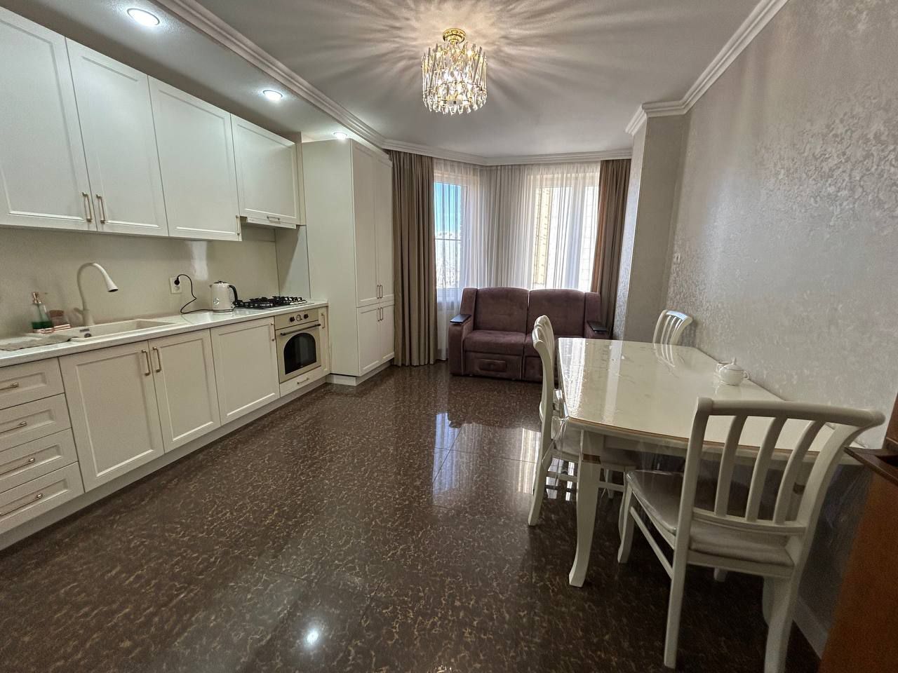 Квартира на Кырджалийсклй 10к2